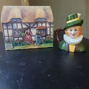 Vintage Toby Pitcher Anne Hathaway With Collector box Cottage